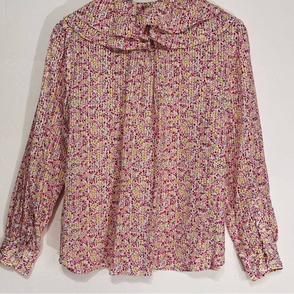 Chic Floral Ruffle Blouse - Picture 2 of 2